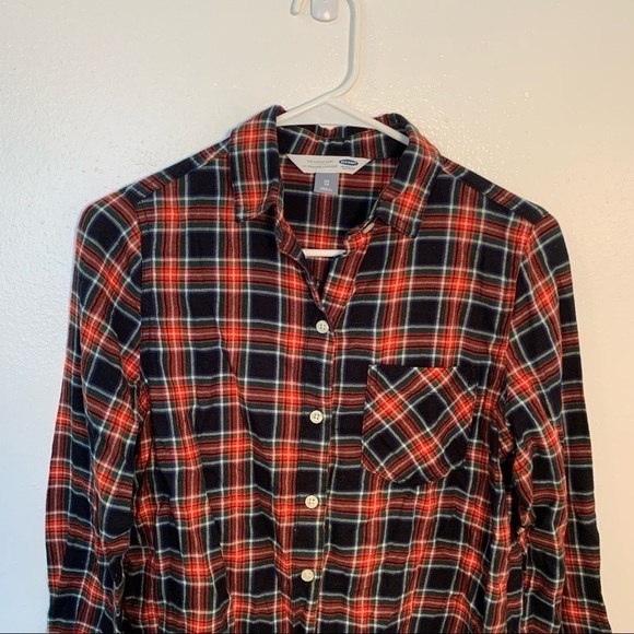 Old Navy The Classic Shirt Button Down Black Tartan Plaid - Picture 4 of 10